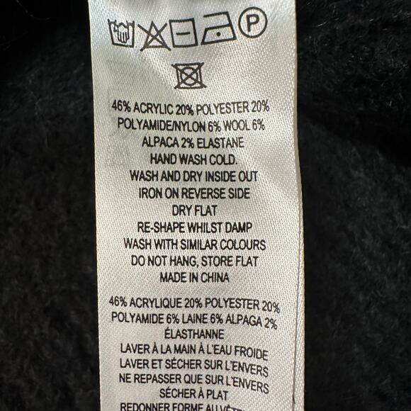 FRENCH CONNECTION Women's Fluffy Knit V Neck Oversized Sweater Size M In Black - Picture 9 of 11